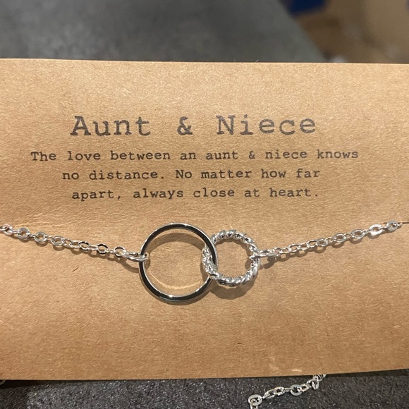 Aunt & Niece necklace - Picture 1 of 5